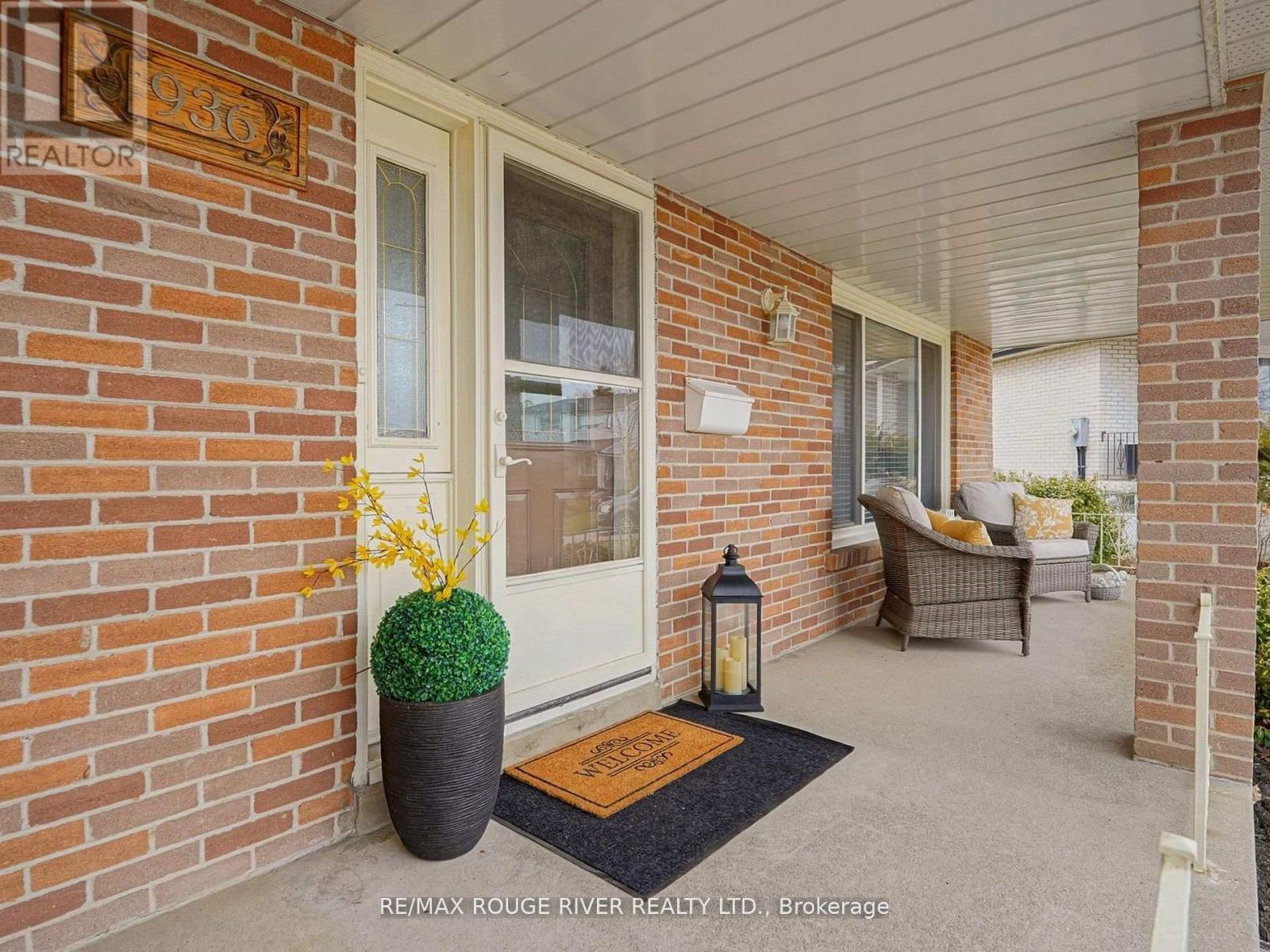 Property at 936 CECYLIA COURT image 2