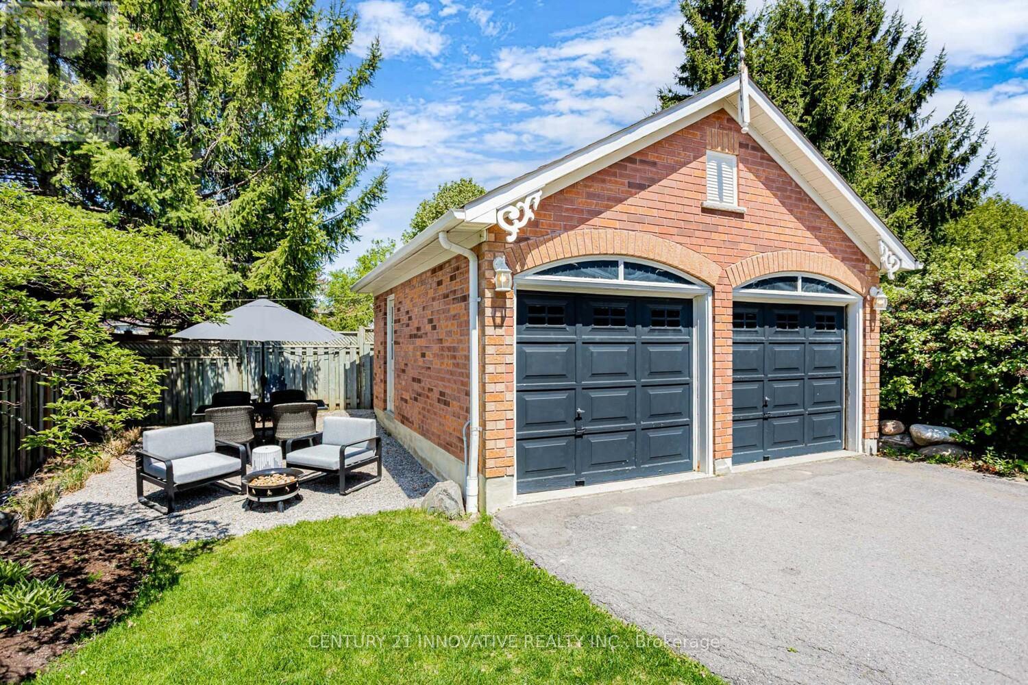 4 Blackfriar Avenue, Whitby (Brooklin), Ontario  L1M 1E4 - Photo 3 - E12182605