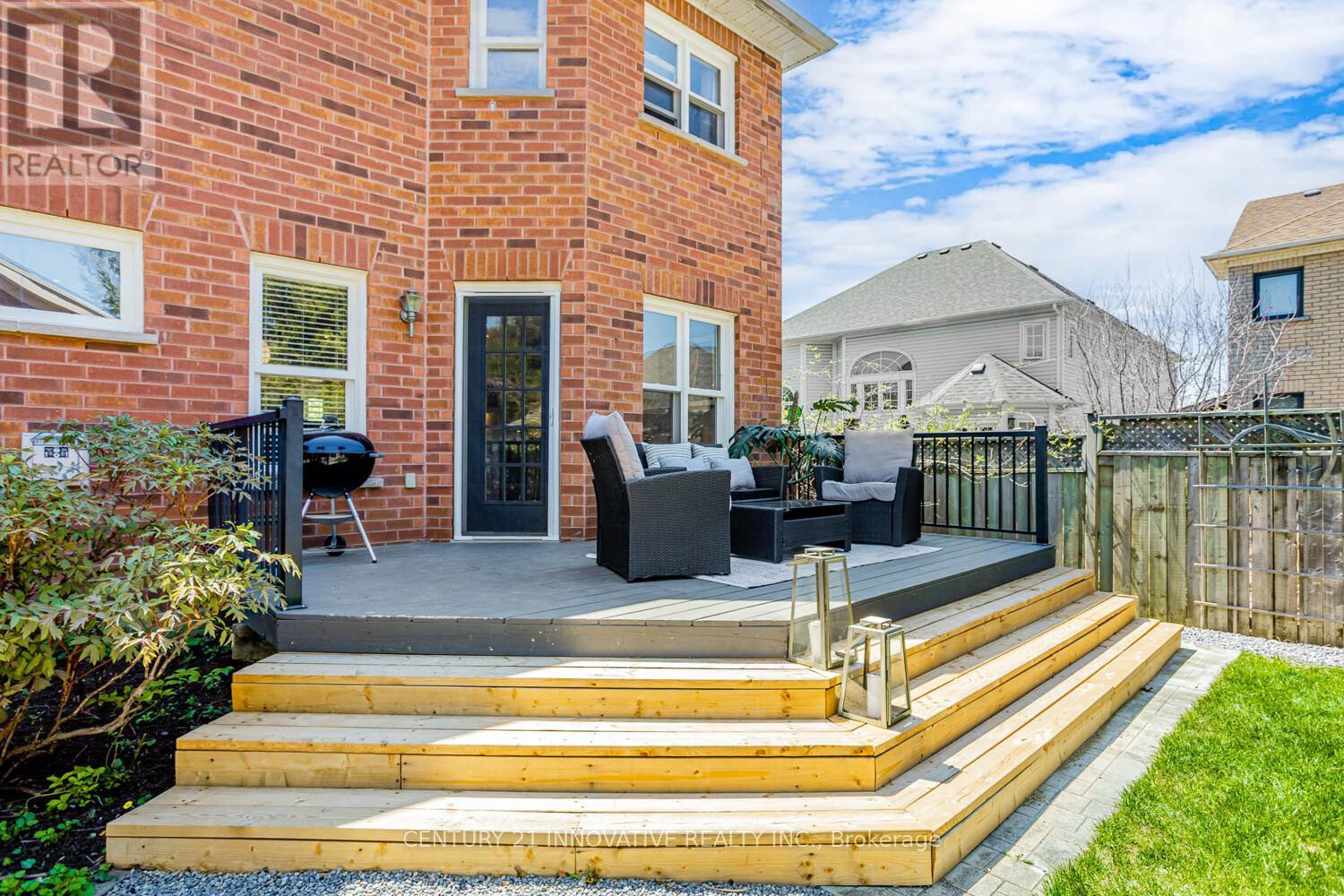4 Blackfriar Avenue, Whitby, Ontario  L1M 1E4 - Photo 37 - E12182605