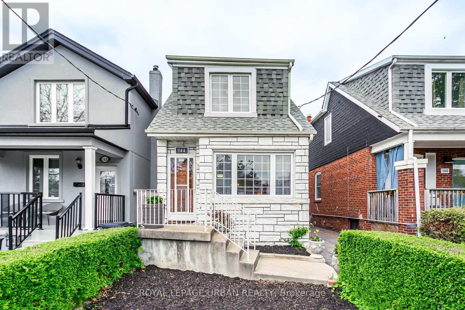 144 Aldwych Avenue, Toronto, Ontario  M4J 1X6 - Photo 2 - E12182691