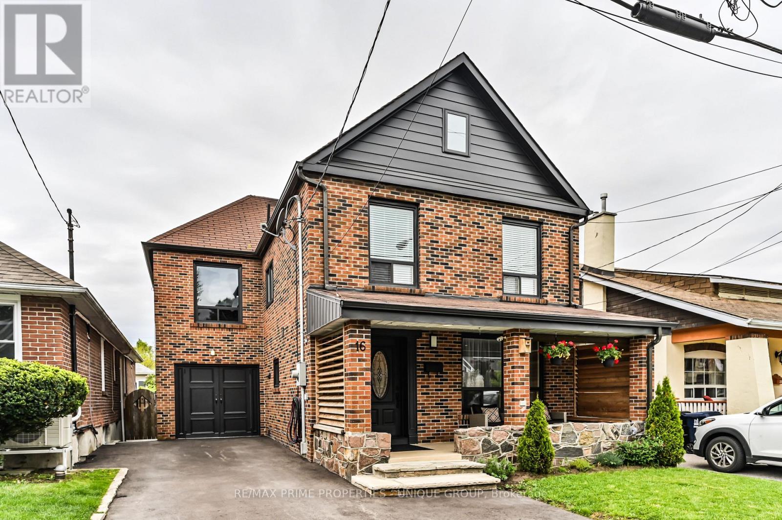 Property at 16 EASTWOOD AVENUE image 1