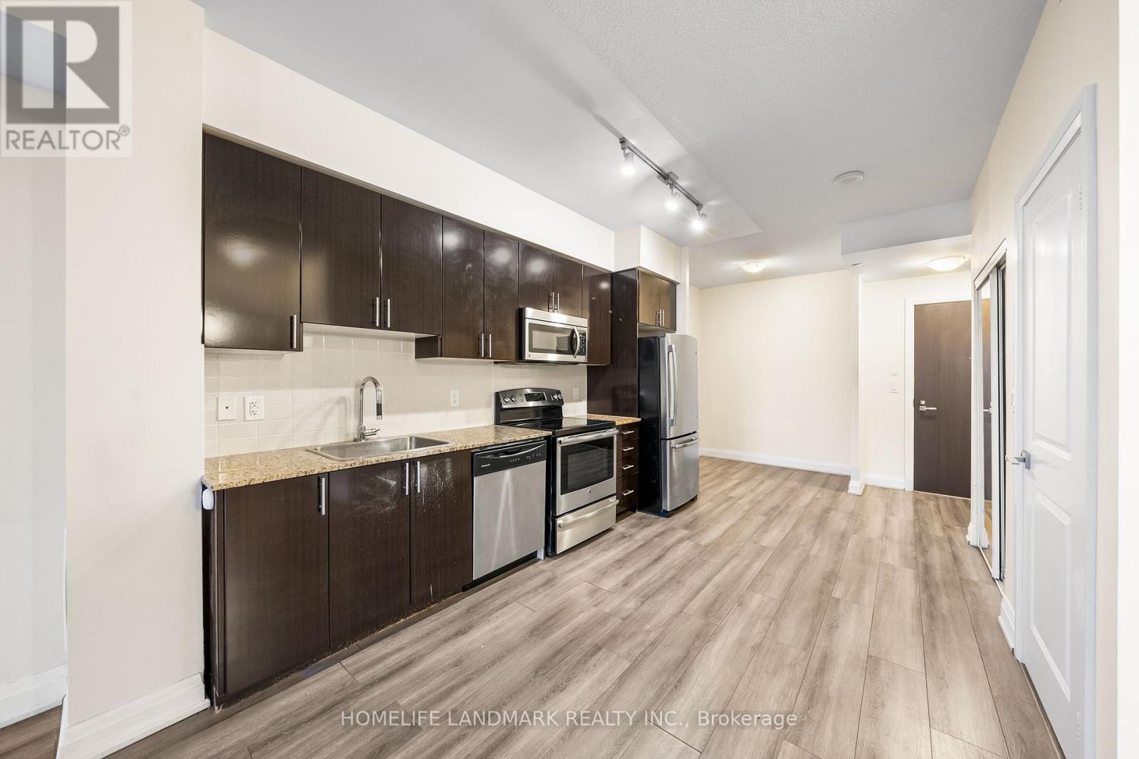 2106 - 7171 Yonge Street, Markham, Ontario  L3T 0C5 - Photo 8 - N12139004