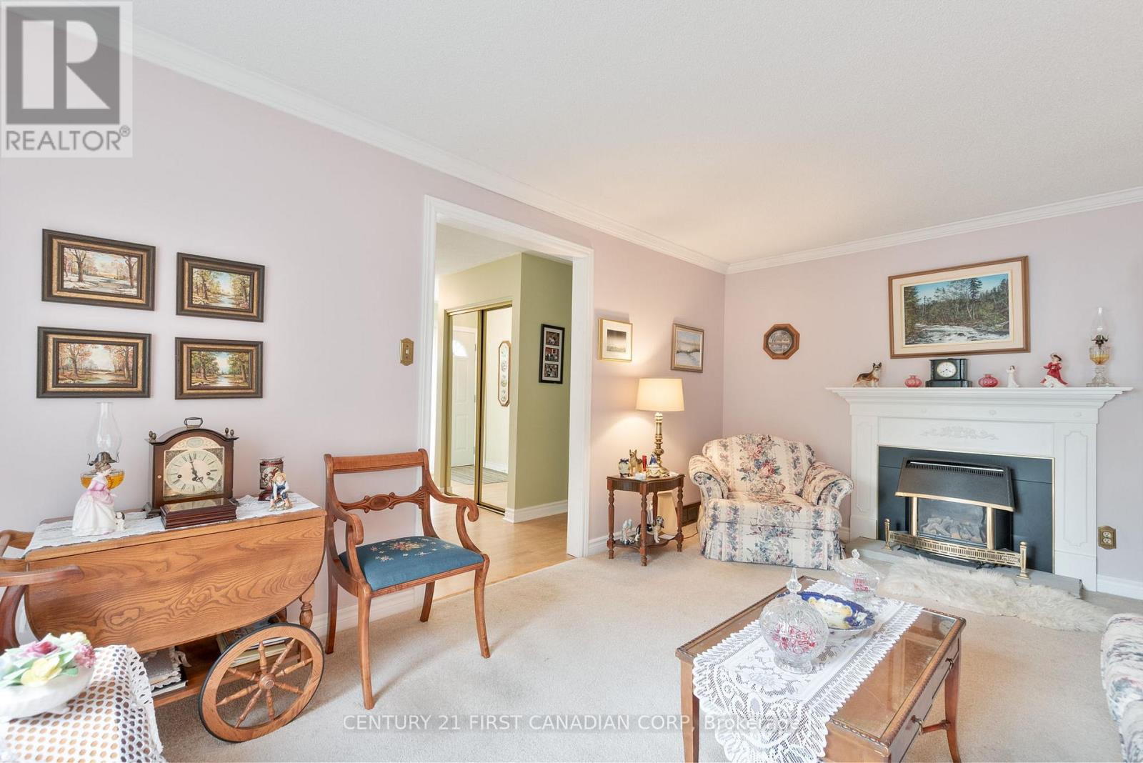 992 Farnham Road, London South, Ontario  N6K 1S1 - Photo 10 - X12182738
