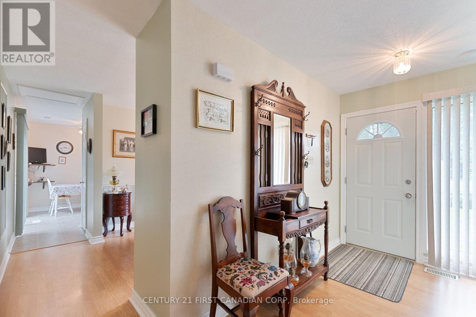 992 Farnham Road, London South, Ontario  N6K 1S1 - Photo 11 - X12182738