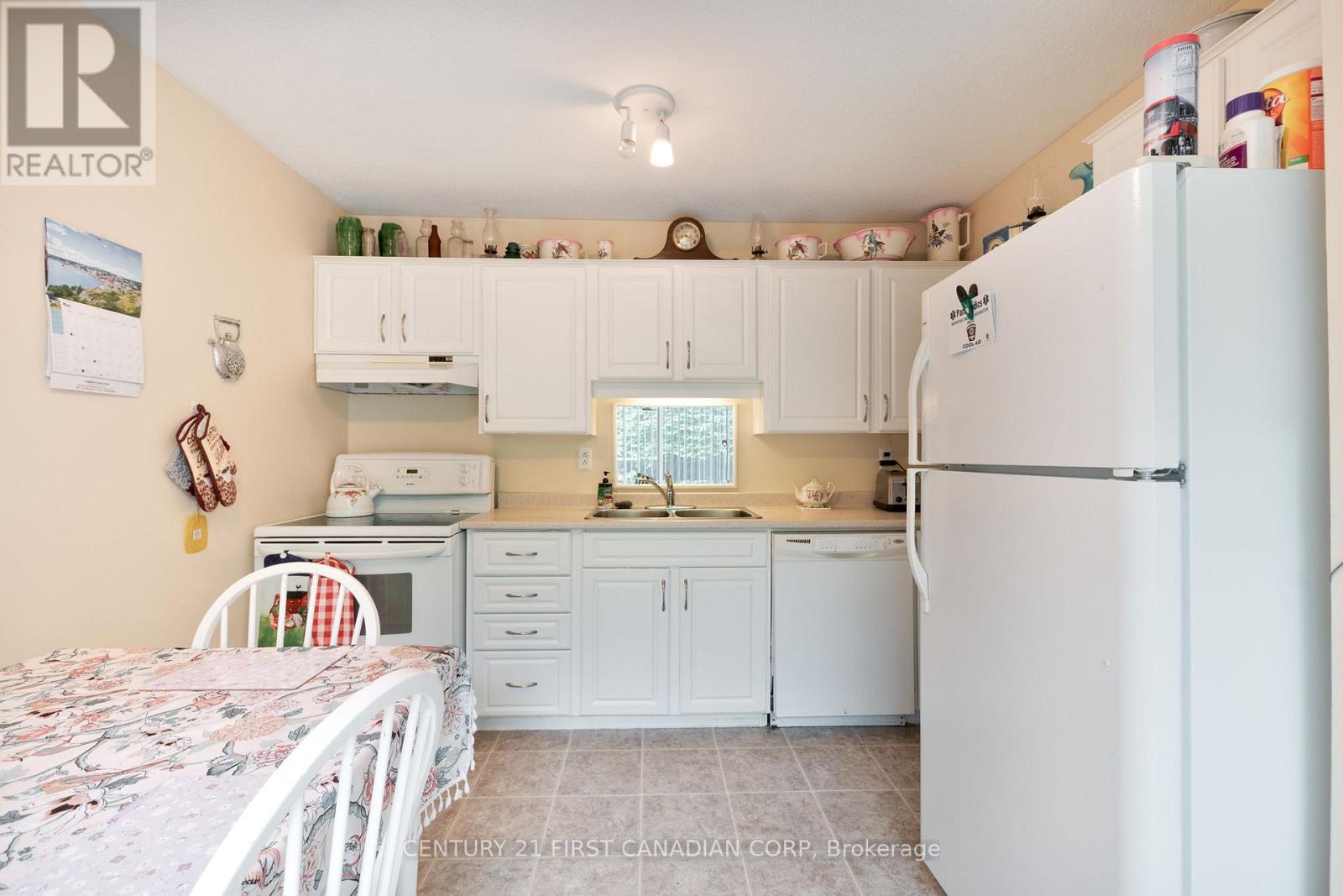 992 Farnham Road, London South, Ontario  N6K 1S1 - Photo 16 - X12182738
