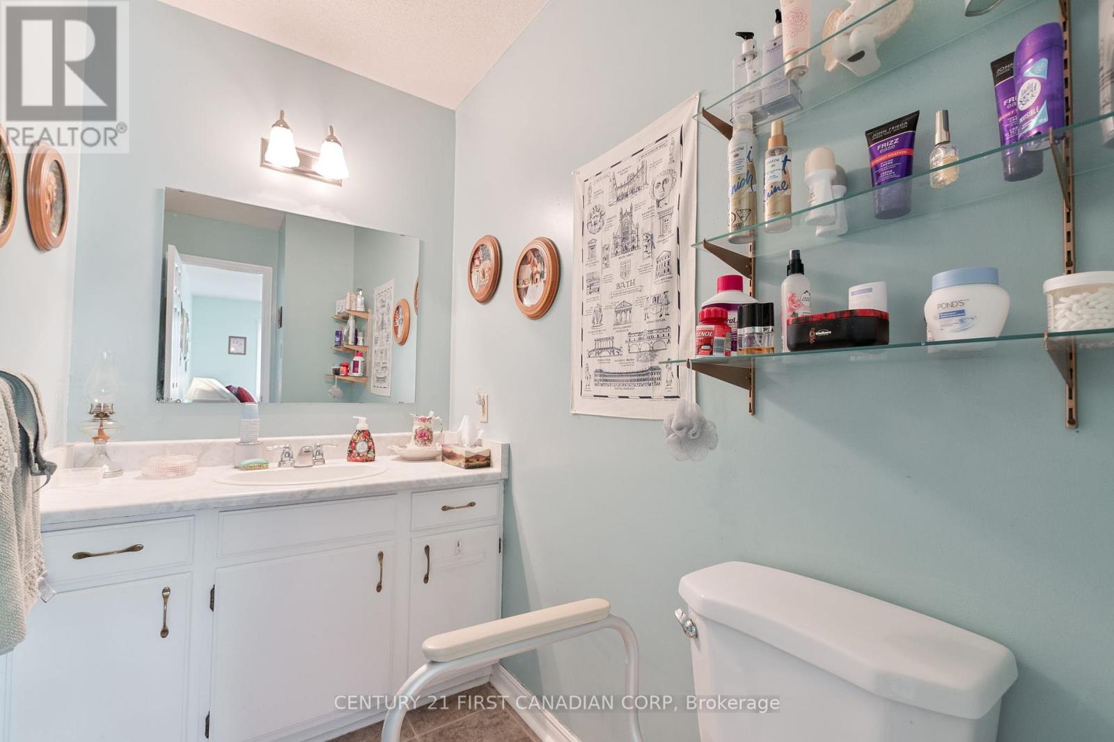 992 Farnham Road, London South, Ontario  N6K 1S1 - Photo 22 - X12182738