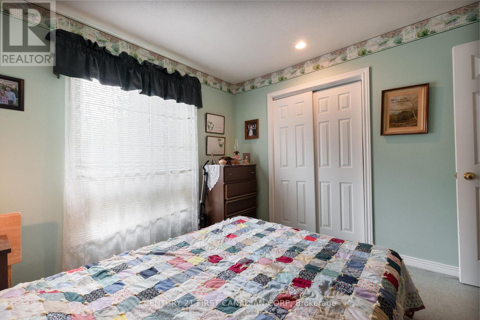 992 Farnham Road, London South, Ontario  N6K 1S1 - Photo 25 - X12182738
