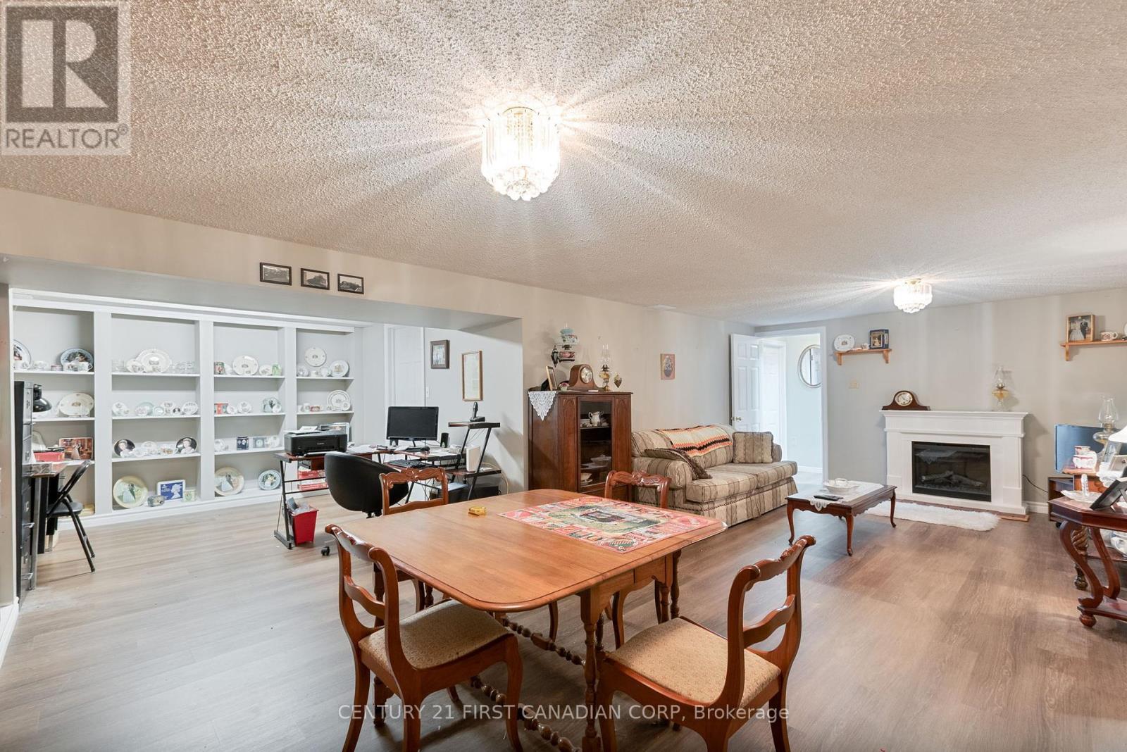 992 Farnham Road, London South, Ontario  N6K 1S1 - Photo 31 - X12182738