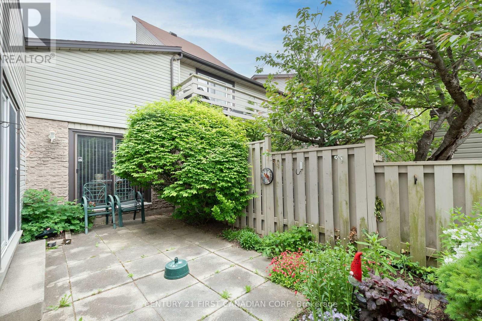 992 Farnham Road, London South, Ontario  N6K 1S1 - Photo 33 - X12182738