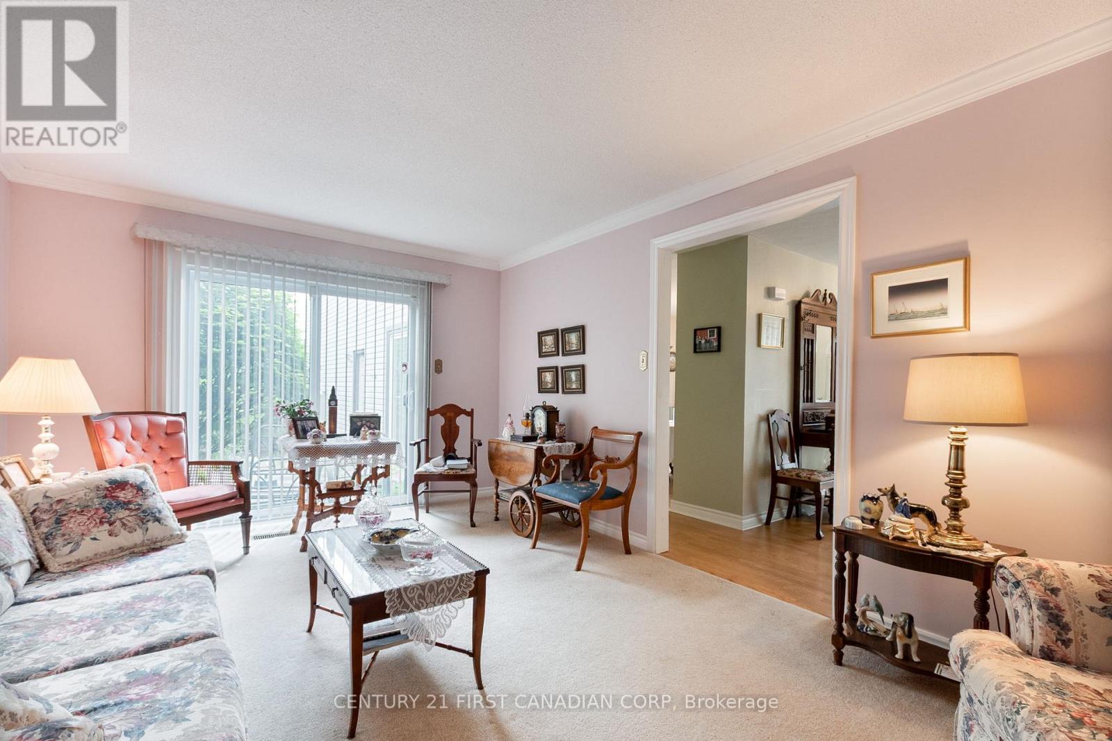 992 Farnham Road, London South, Ontario  N6K 1S1 - Photo 7 - X12182738