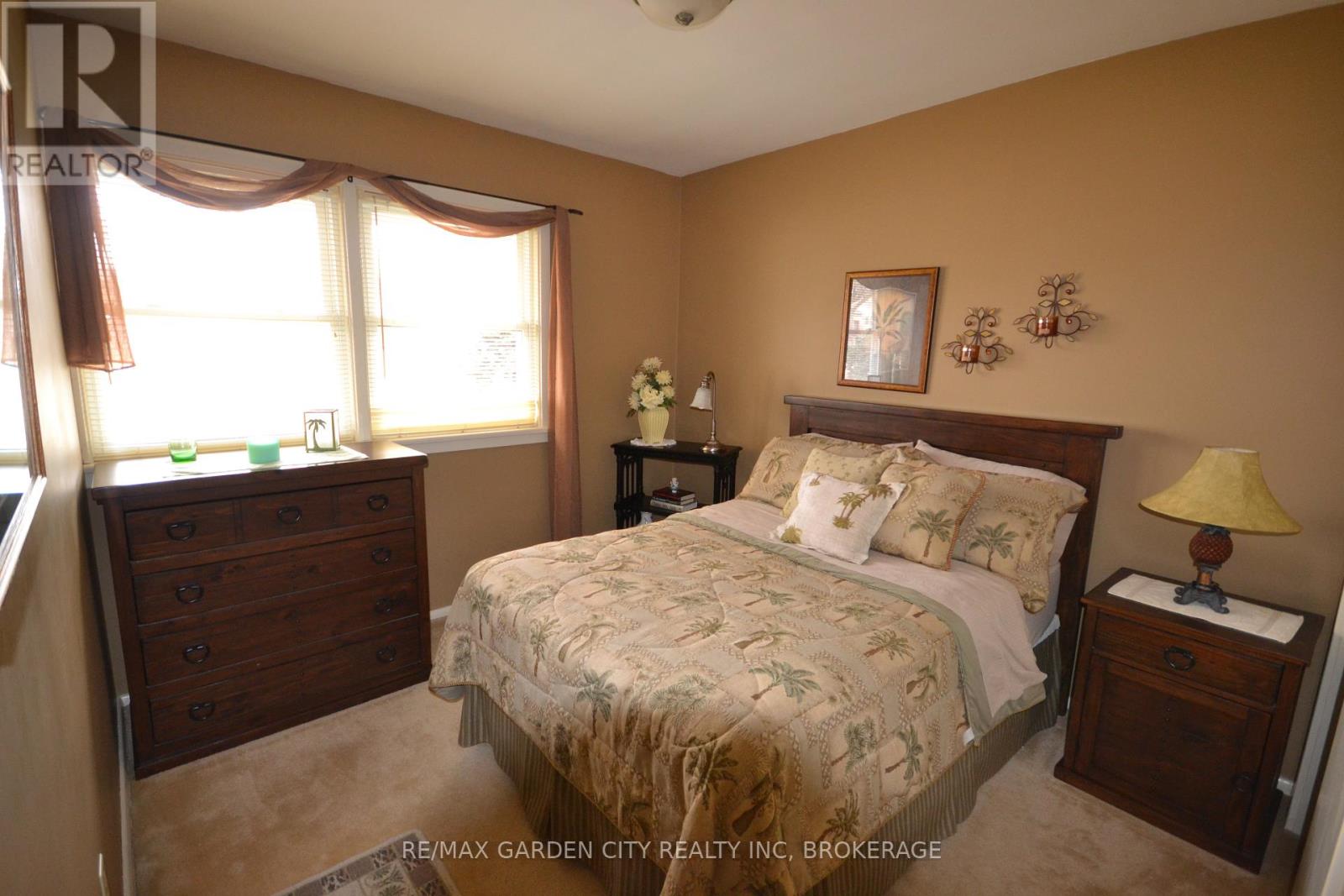 5 Parkview Crescent, Welland (Prince Charles), Ontario  L3C 4M9 - Photo 12 - X12050388