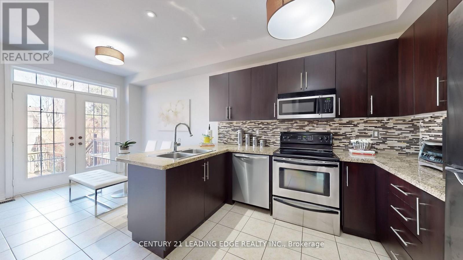 26 - 280 Paradelle Drive, Richmond Hill (Oak Ridges Lake Wilcox), Ontario  L4E 0C9 - Photo 5 - N12182602