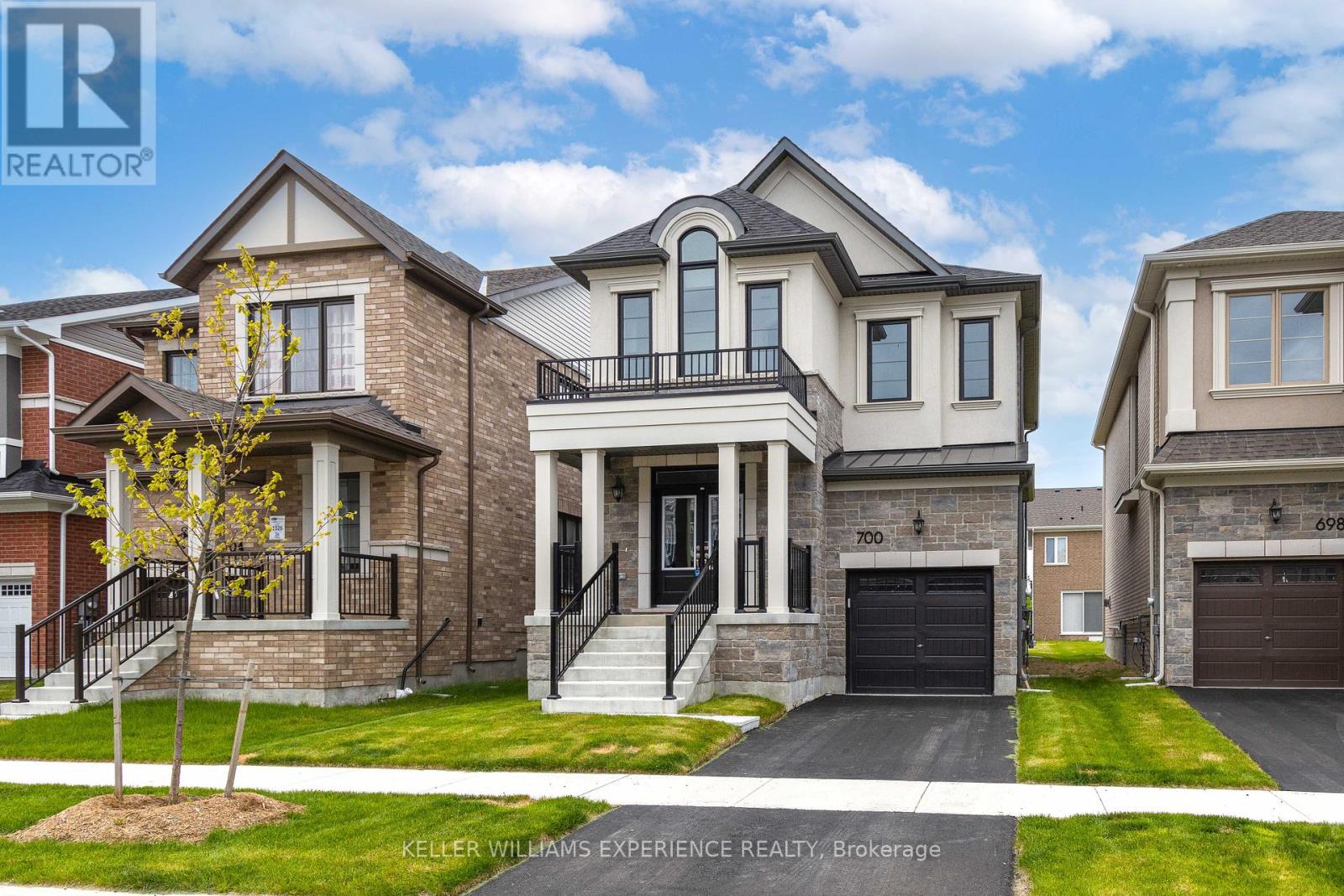 700 Mika Street, Innisfil, Ontario  L9S 0R7 - Photo 2 - N12182639