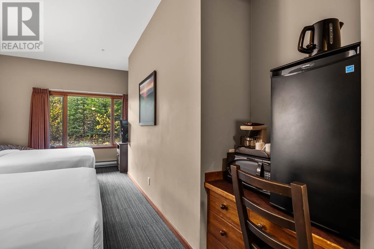3220 VILLAGE Way Unit# 125/127 Sun Peaks Photo 4