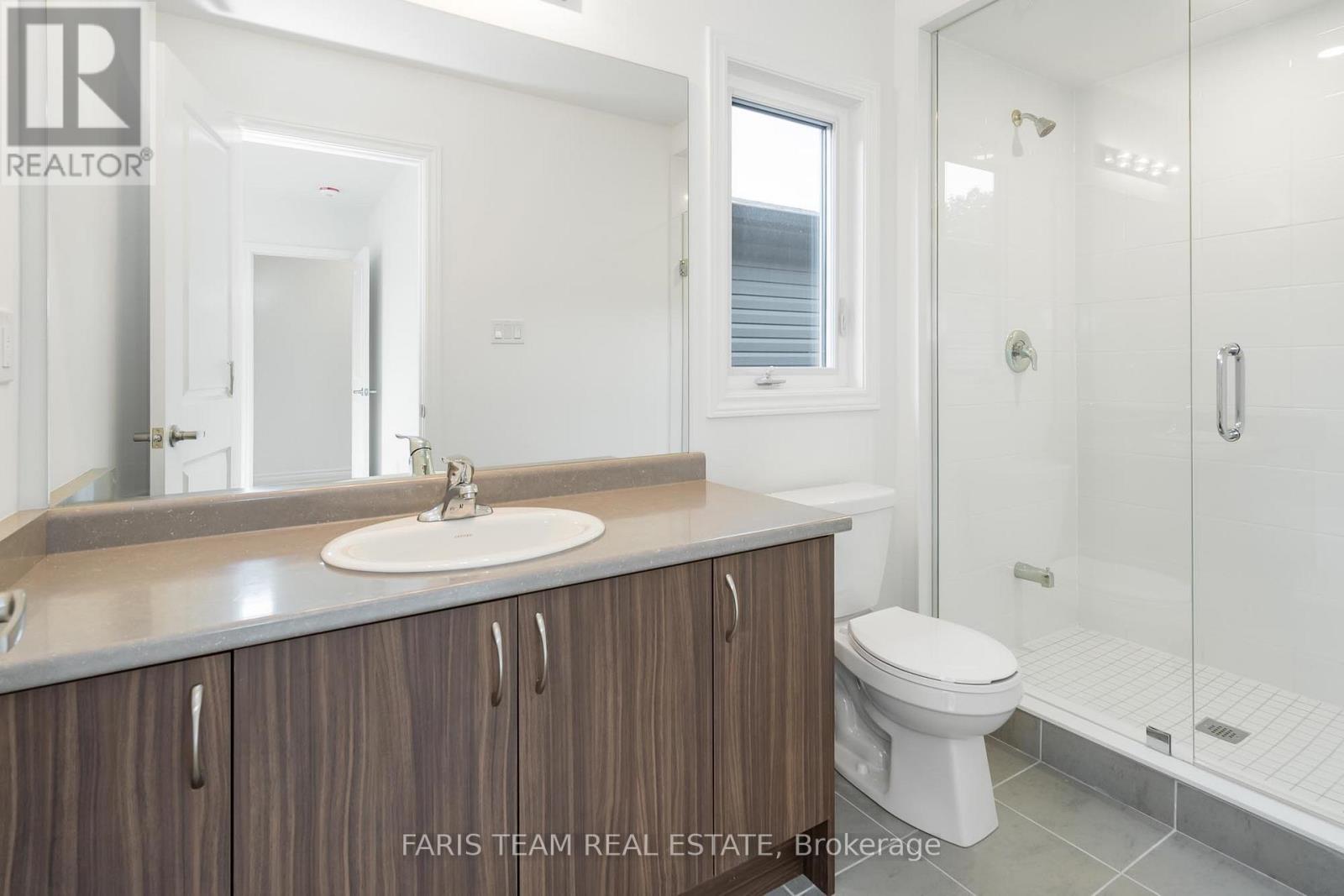 89 Berkely Street, Wasaga Beach, Ontario  L9Z 2N5 - Photo 15 - S12182576