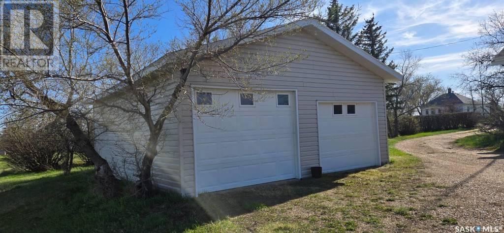 130 2nd Street E, Kincaid, Saskatchewan  S0H 2J0 - Photo 28 - SK007418