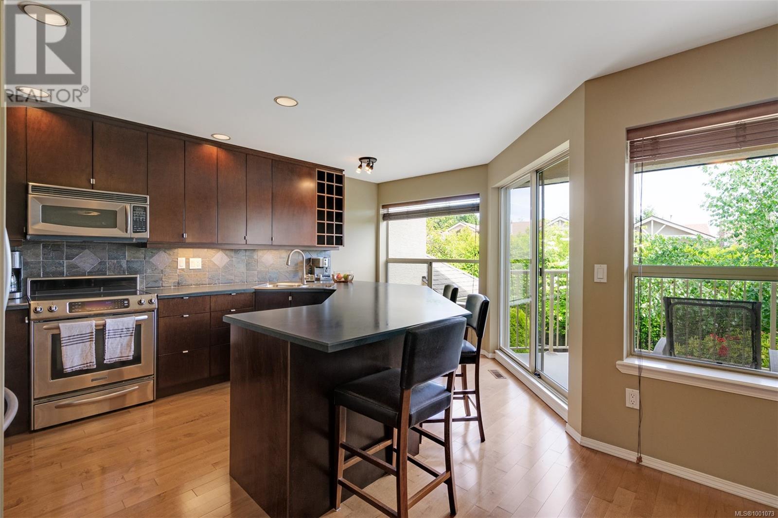 Property at 102 510 Marsett Pl image 5
