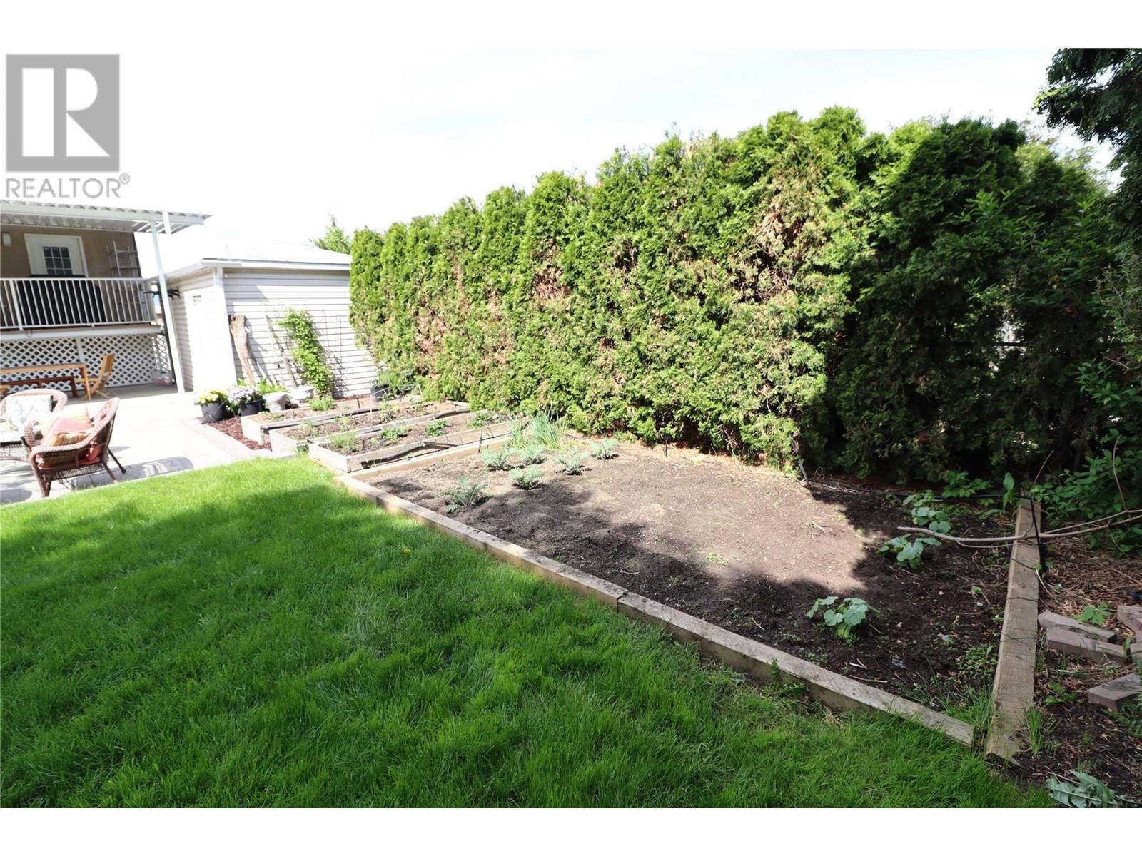 425 PEMBERTON Terrace, Kamloops, BC V2C1T2