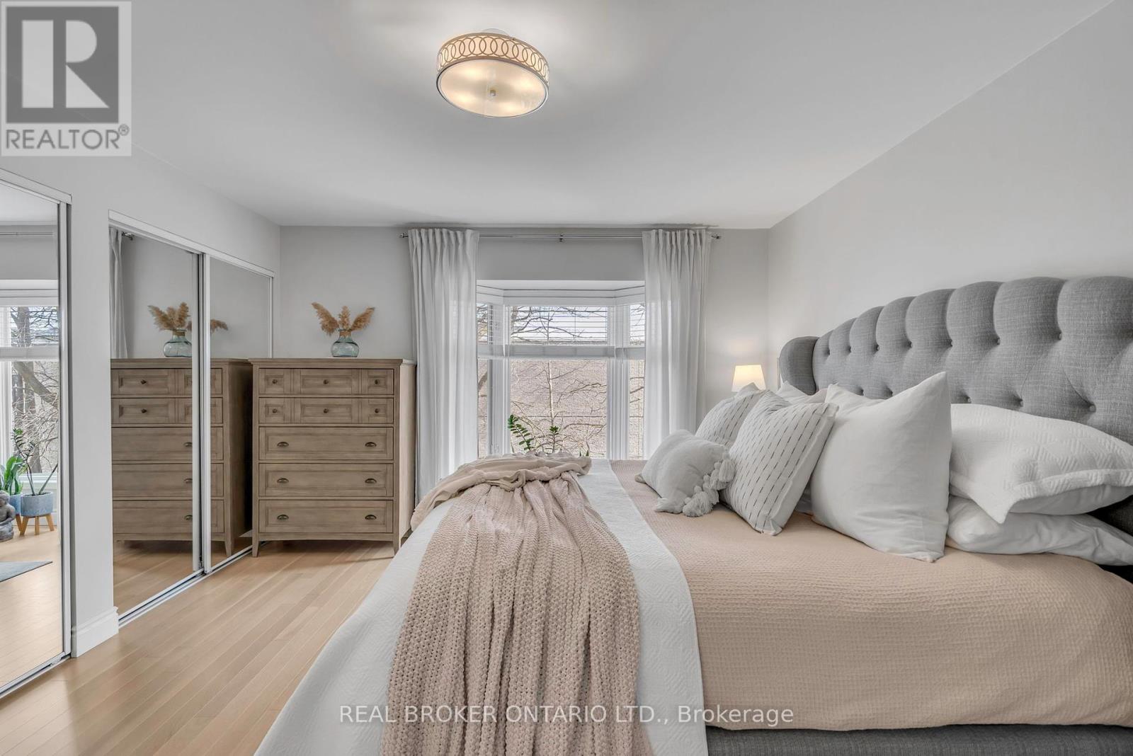 26 - 2015 Cleaver Avenue, Burlington, Ontario  L7M 4J7 - Photo 14 - W12182574