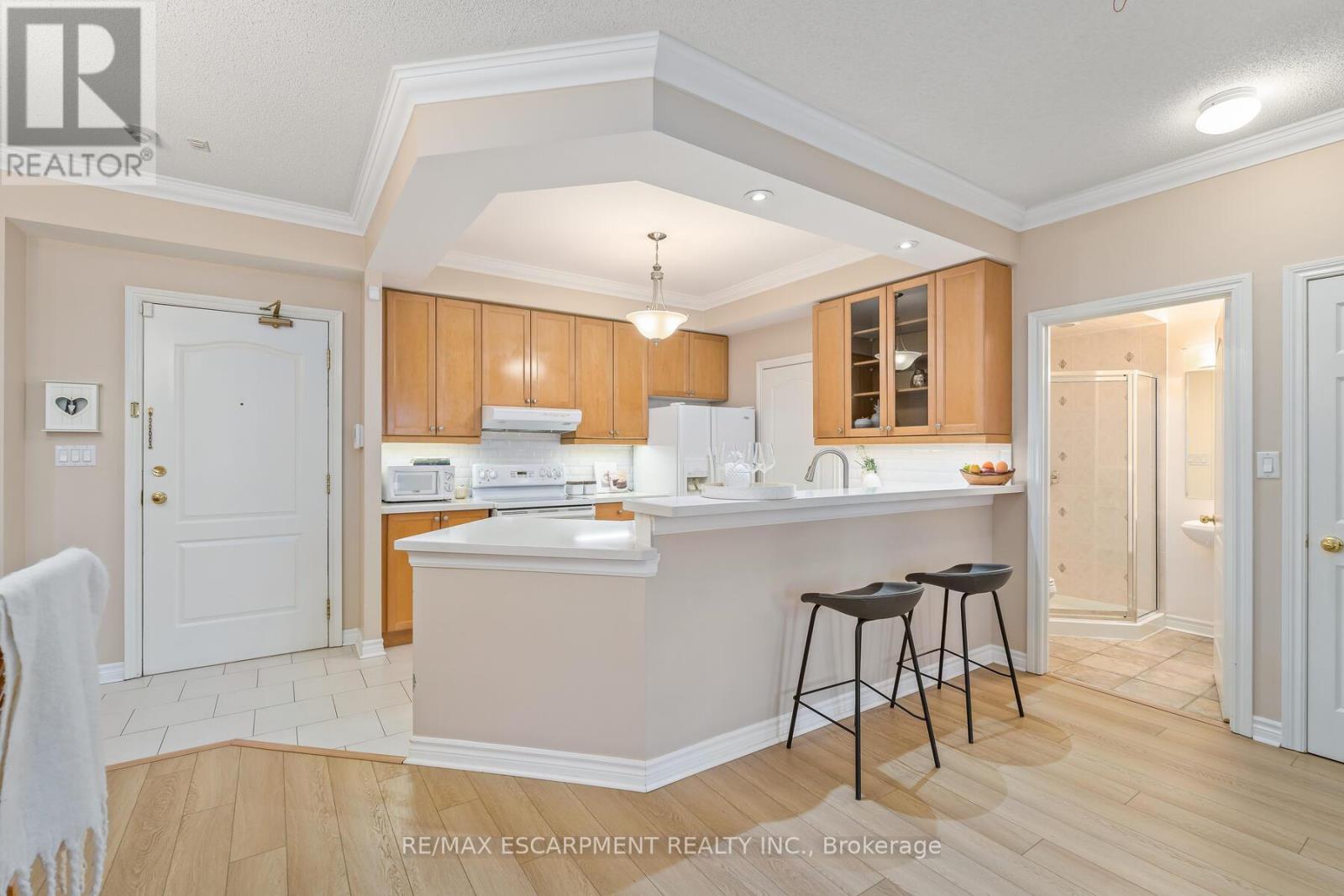 116 - 3351 Cawthra Road, Mississauga, Ontario  L5A 4N5 - Photo 7 - W12182597