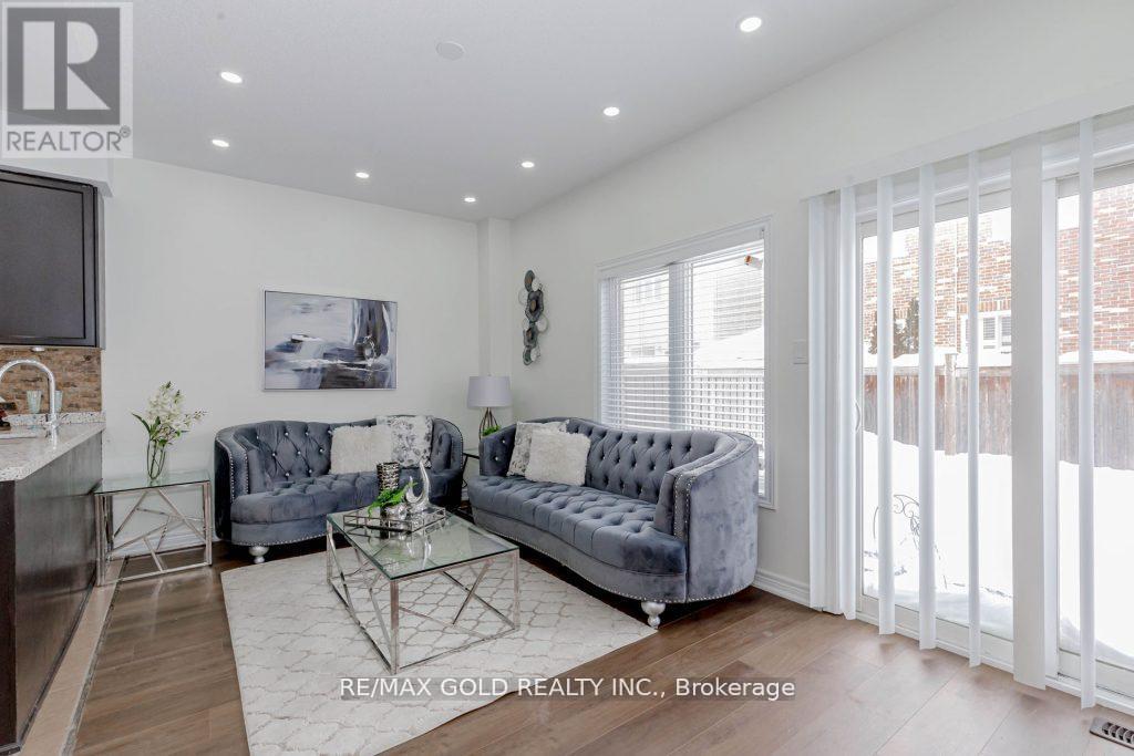 66 Crumlin Crescent, Brampton, Ontario  L6X 0Y3 - Photo 13 - W12182603