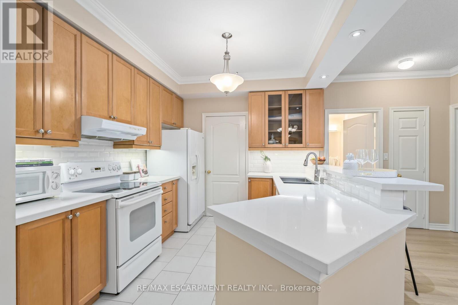 116 - 3351 Cawthra Road, Mississauga, Ontario  L5A 4N5 - Photo 10 - W12182604