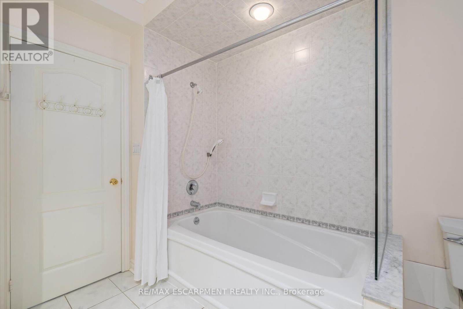 116 - 3351 Cawthra Road, Mississauga, Ontario  L5A 4N5 - Photo 25 - W12182604