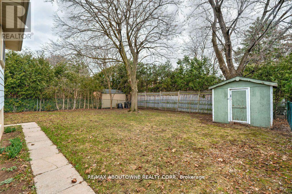 2334 Wyandotte Drive, Oakville, Ontario  L6L 2T6 - Photo 28 - W12182606