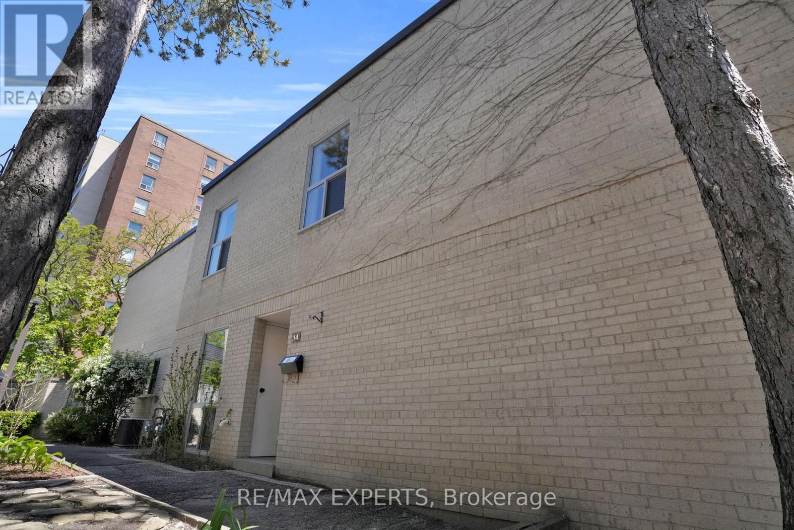 14 - 7 Four Winds Drive, Toronto, Ontario  M3J 1K7 - Photo 3 - W12182619