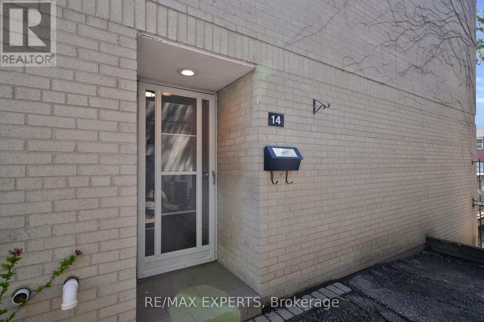 14 - 7 Four Winds Drive, Toronto (York University Heights), Ontario  M3J 1K7 - Photo 4 - W12182619