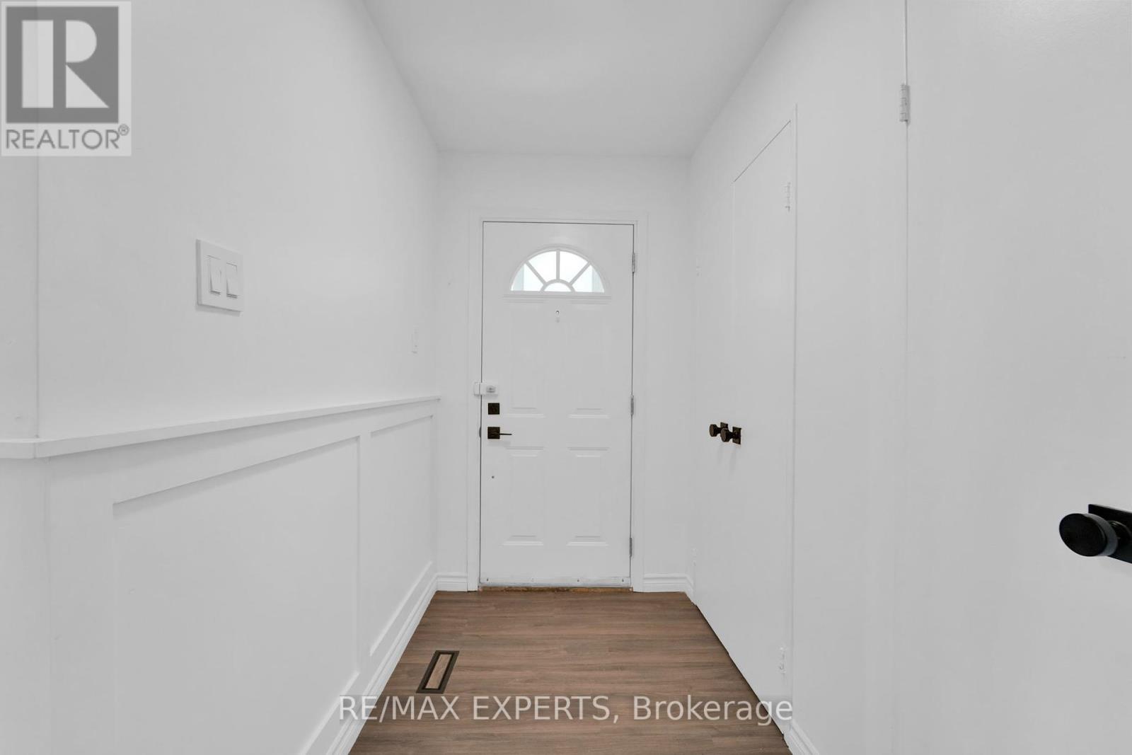 14 - 7 Four Winds Drive, Toronto, Ontario  M3J 1K7 - Photo 6 - W12182619
