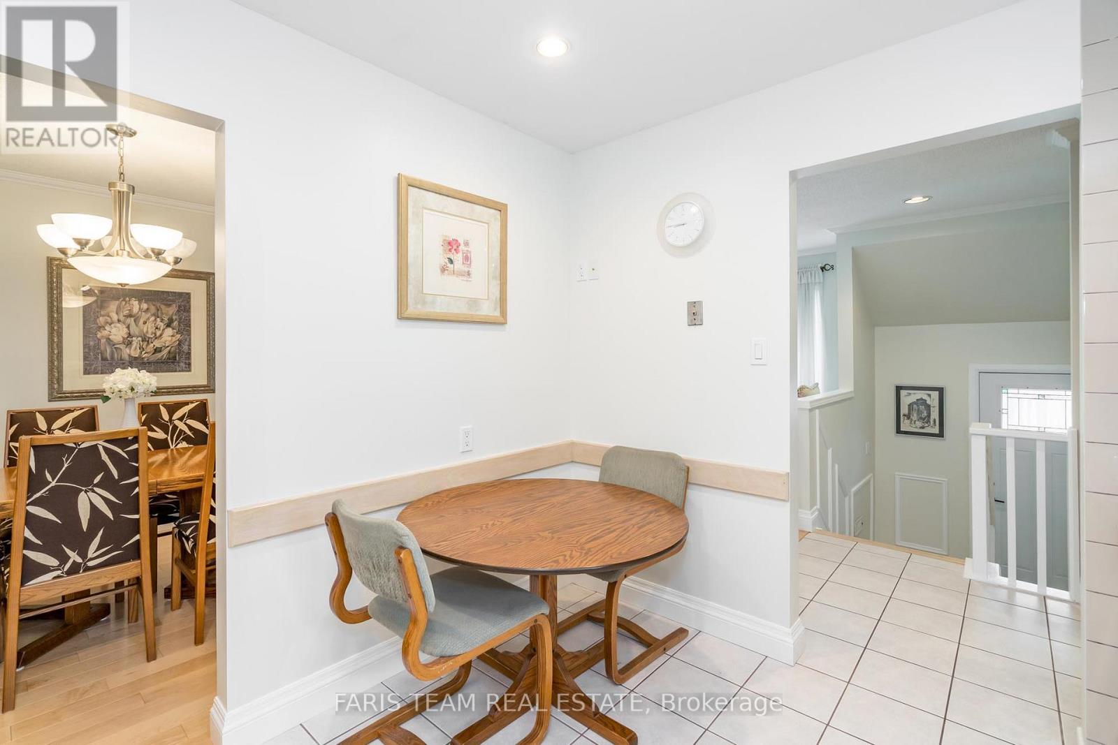 7124 Cadiz Crescent, Mississauga, Ontario  L5N 1Y4 - Photo 6 - W12182626