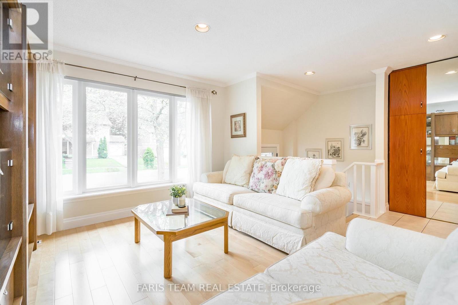 7124 Cadiz Crescent, Mississauga, Ontario  L5N 1Y4 - Photo 9 - W12182626