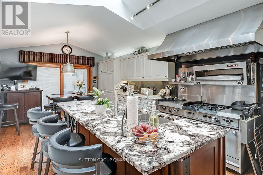 3657 Greenbower Court, Mississauga, Ontario  L5L 1P3 - Photo 19 - W12182628