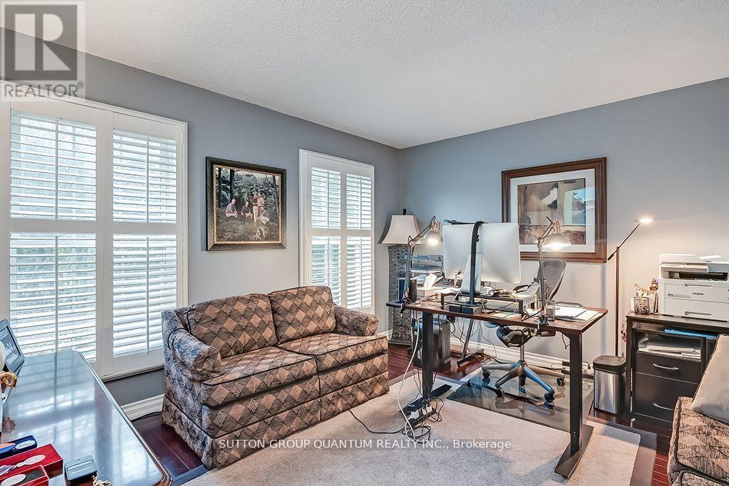 3657 Greenbower Court, Mississauga, Ontario  L5L 1P3 - Photo 8 - W12182628