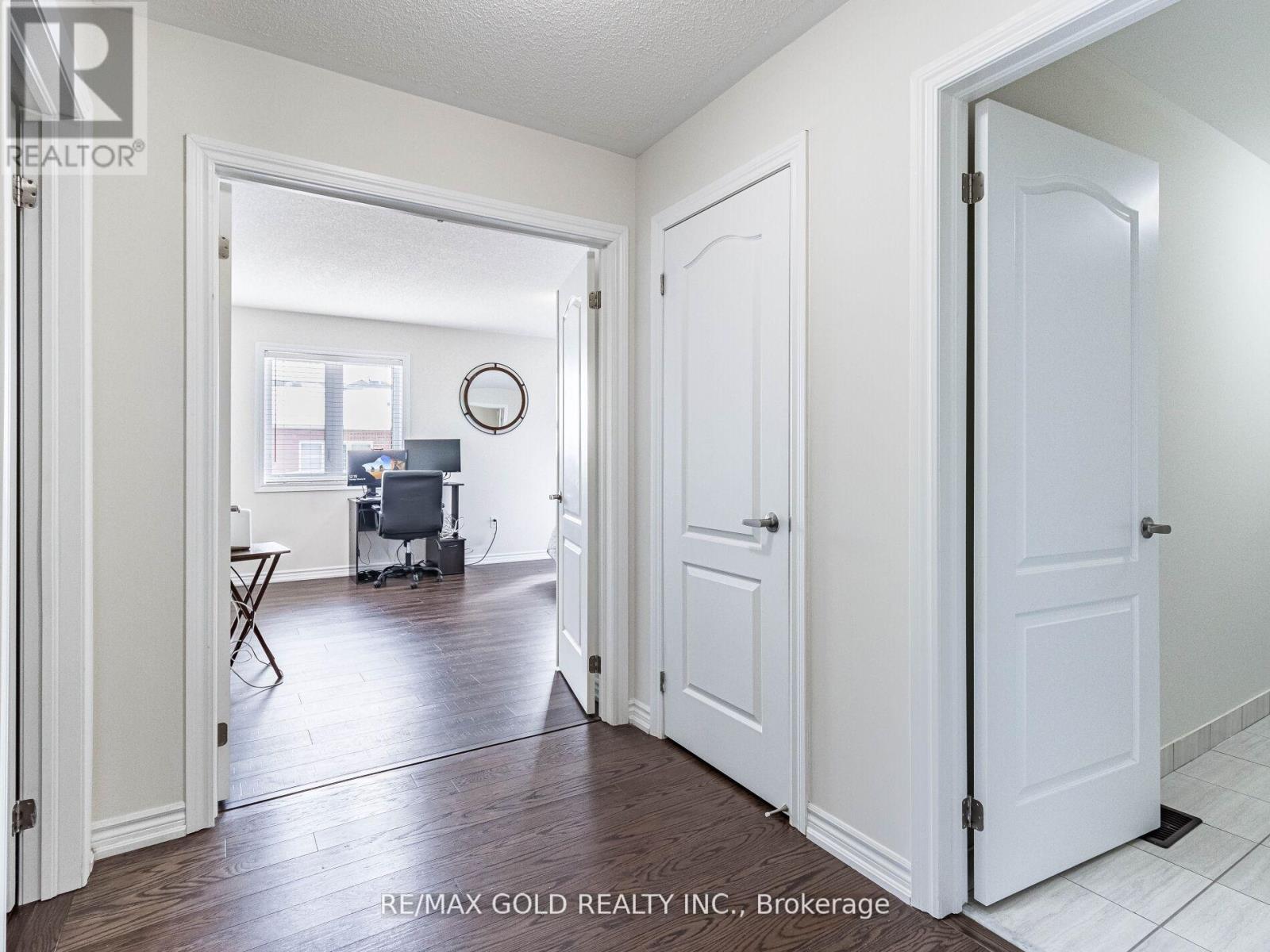 78 Roulette Crescent, Brampton, Ontario  L7A 4R6 - Photo 30 - W12182640