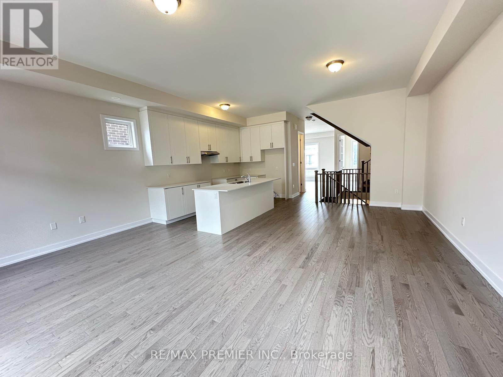 3107 Meadowridge Drive, Oakville, Ontario  L6H 7Z5 - Photo 2 - W12182656