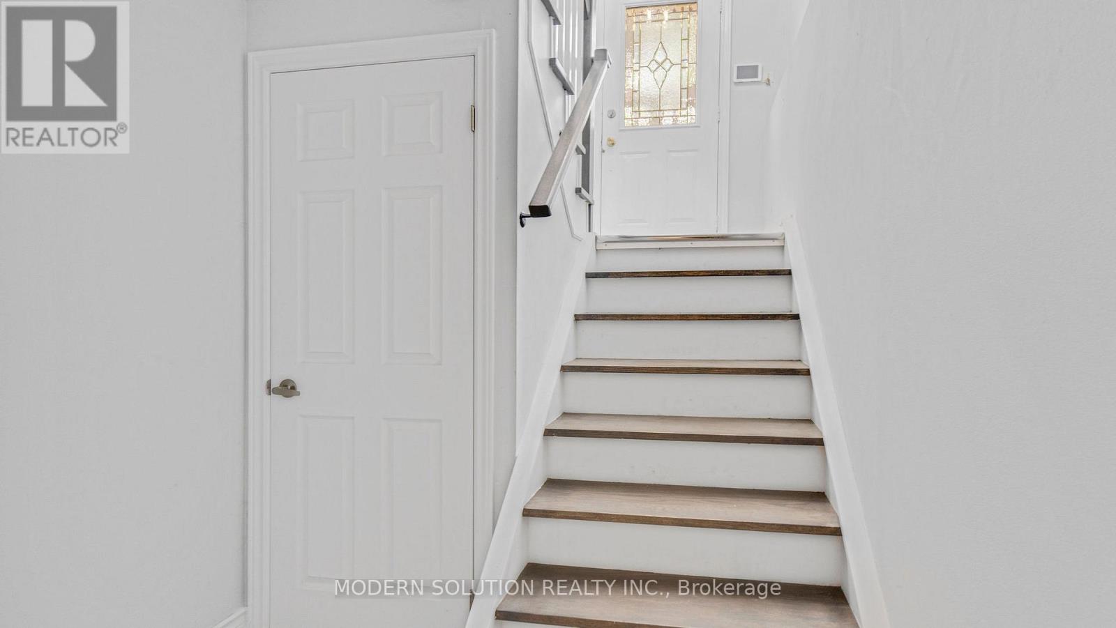 1011 Pearson Drive, Oakville, Ontario  L6H 2Y9 - Photo 24 - W12182670