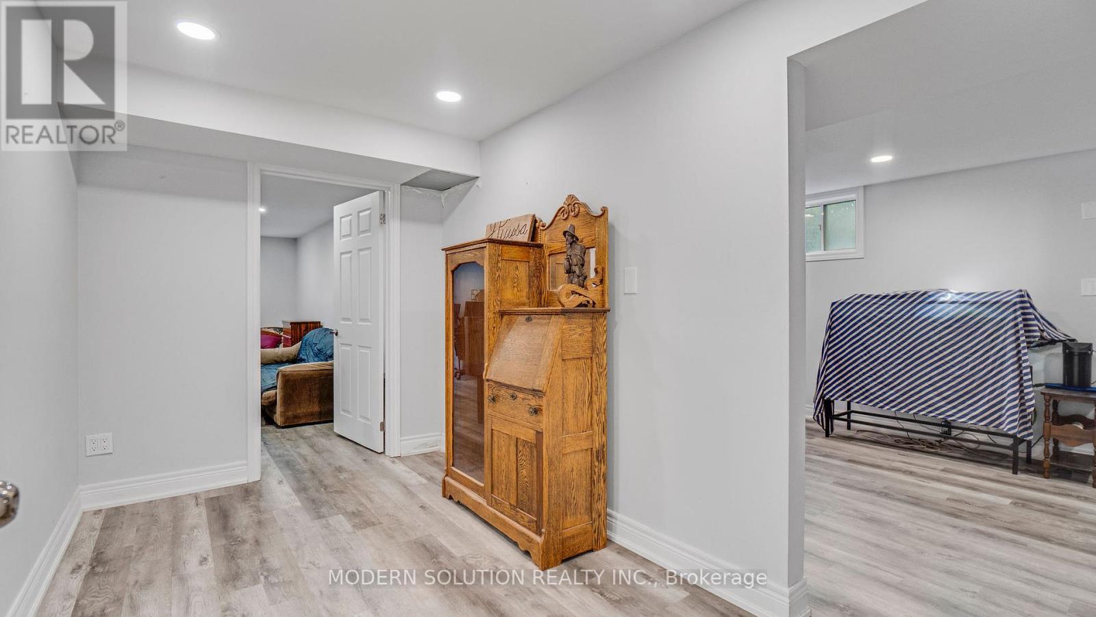 1011 Pearson Drive, Oakville, Ontario  L6H 2Y9 - Photo 25 - W12182670