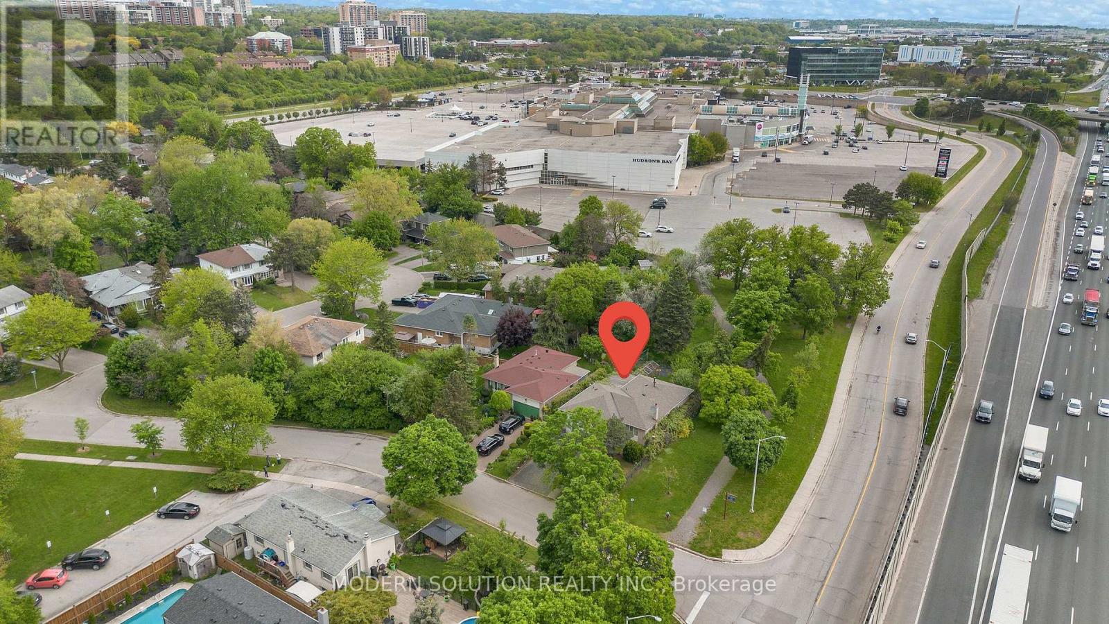 1011 Pearson Drive, Oakville, Ontario  L6H 2Y9 - Photo 5 - W12182670