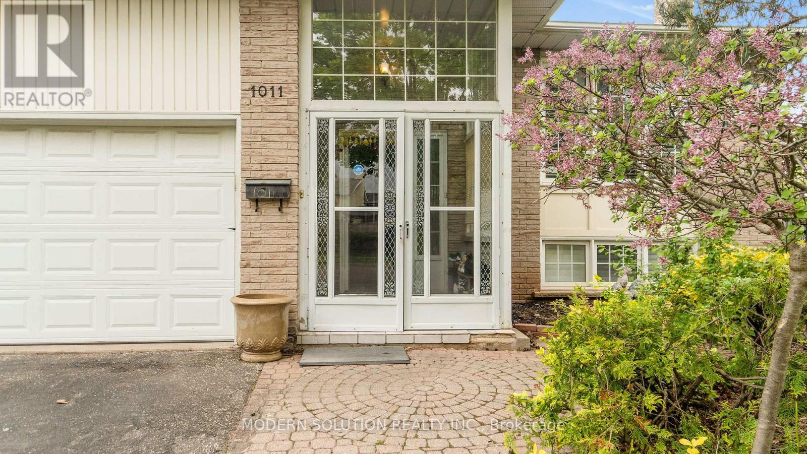 1011 Pearson Drive, Oakville, Ontario  L6H 2Y9 - Photo 6 - W12182670