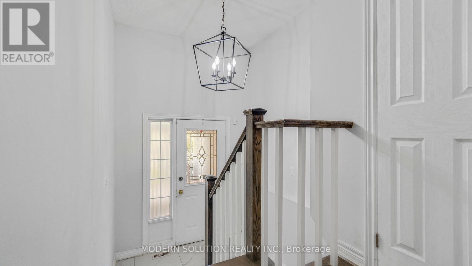 1011 Pearson Drive, Oakville, Ontario  L6H 2Y9 - Photo 8 - W12182670