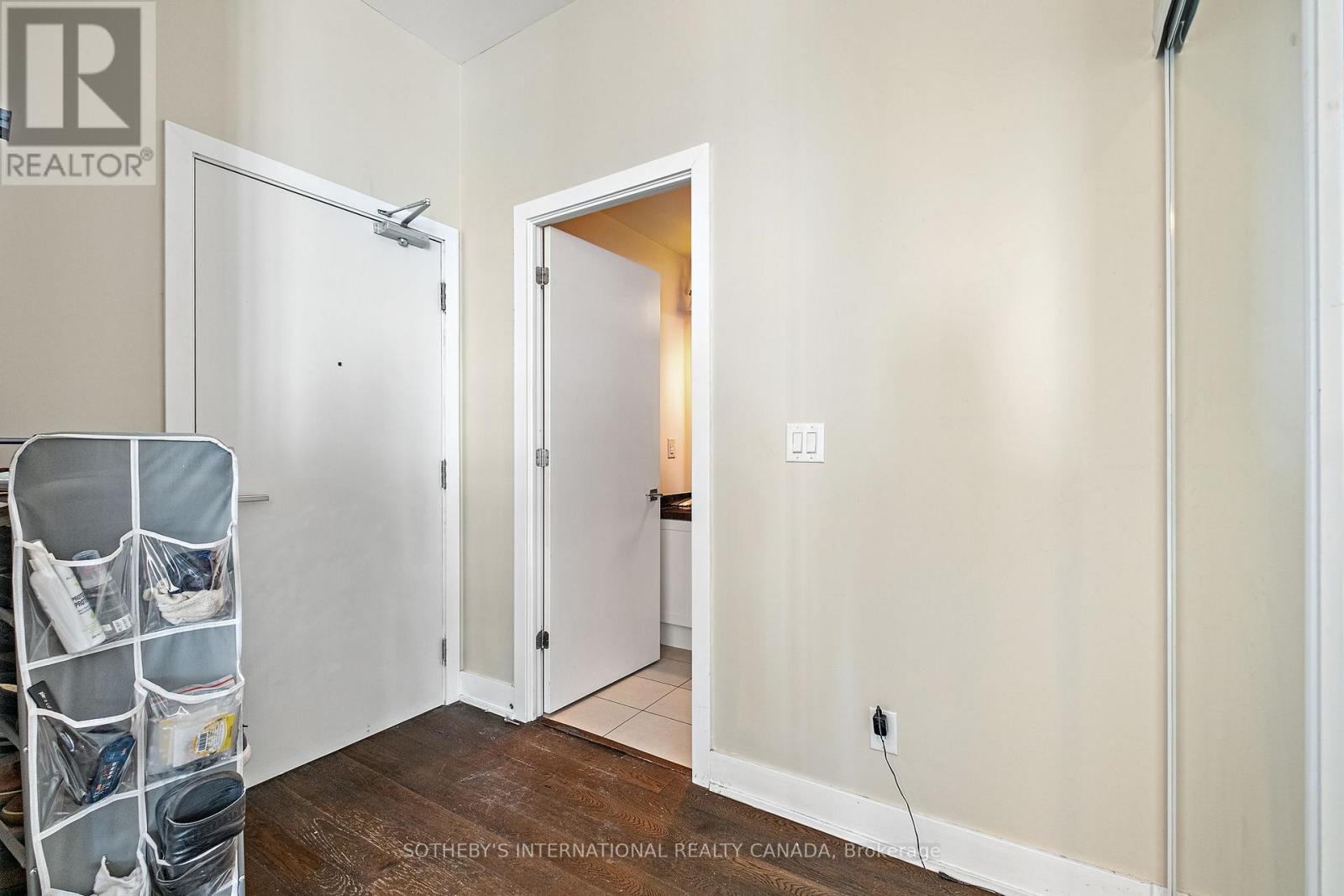 4810 (Lph10) - 4011 Brickstone Mews, Mississauga, Ontario  L5B 0J7 - Photo 12 - W12182713
