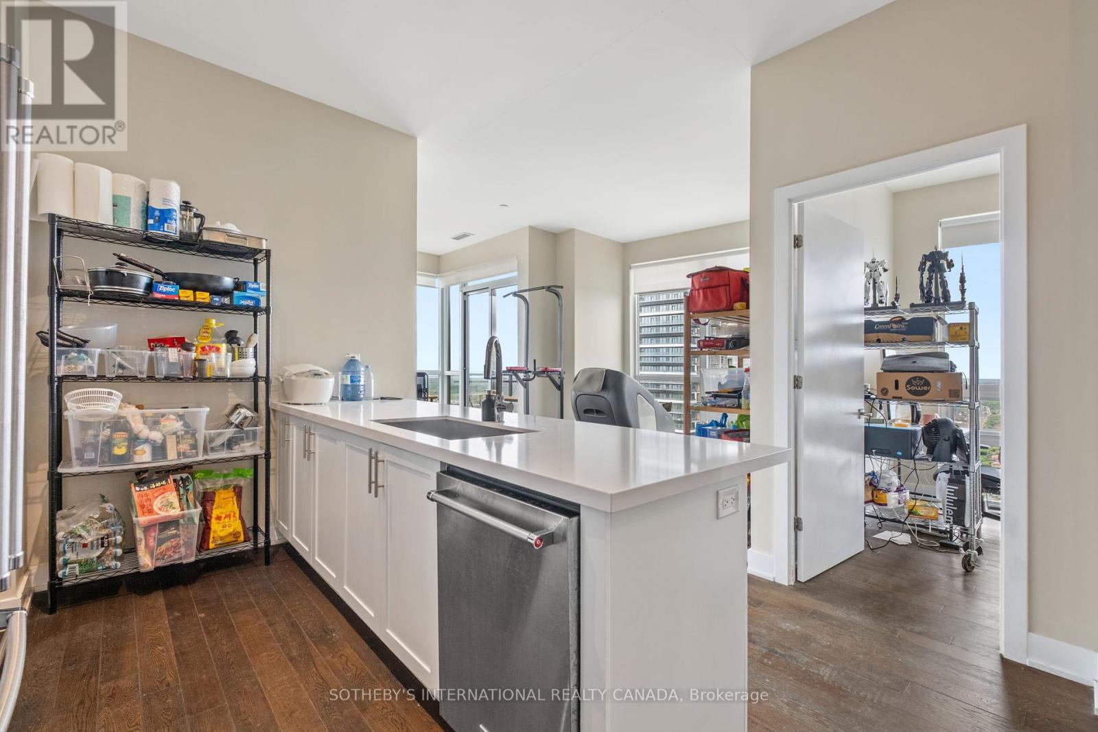 4810 (Lph10) - 4011 Brickstone Mews, Mississauga (City Centre), Ontario  L5B 0J7 - Photo 6 - W12182713