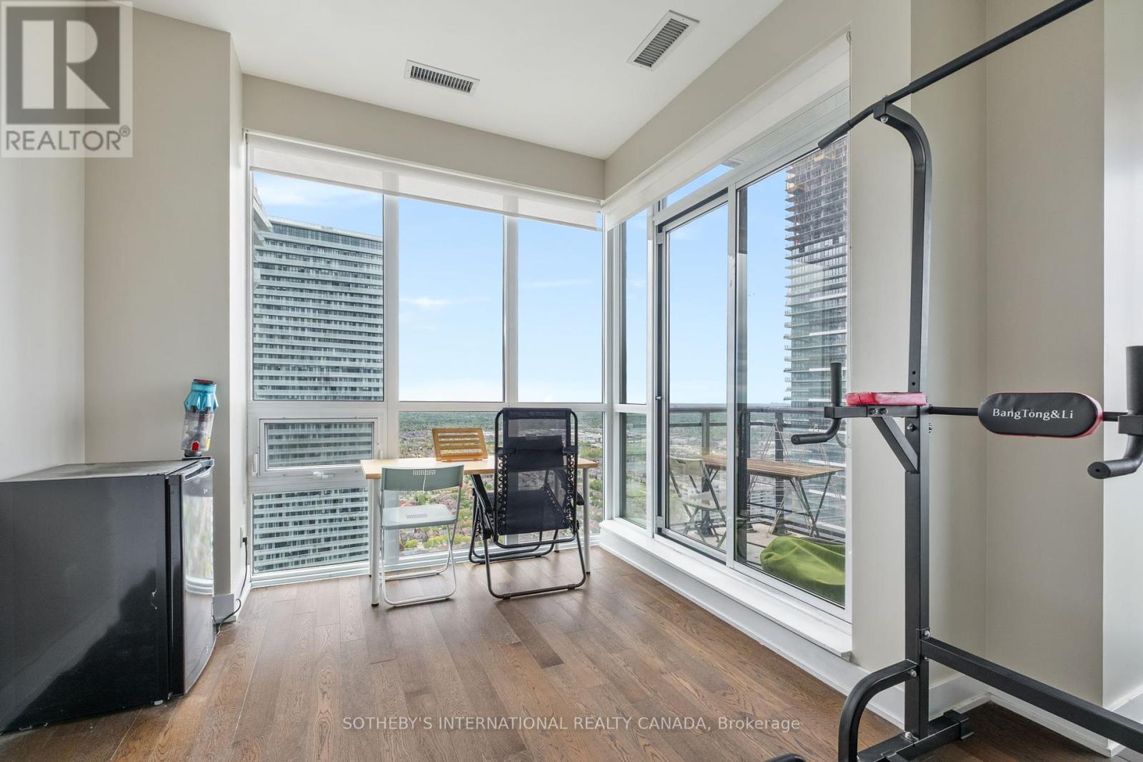 4810 (Lph10) - 4011 Brickstone Mews, Mississauga, Ontario  L5B 0J7 - Photo 8 - W12182713