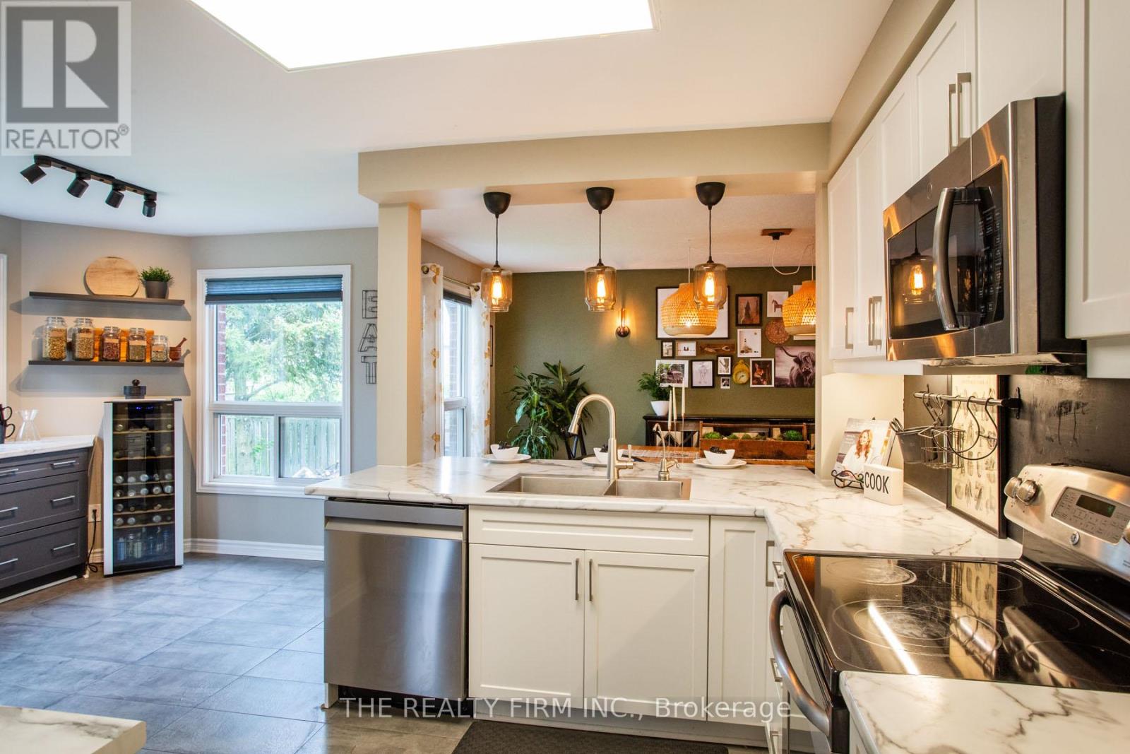 341 Cardigan Court, London South, Ontario  N6M 1J7 - Photo 8 - X12181950