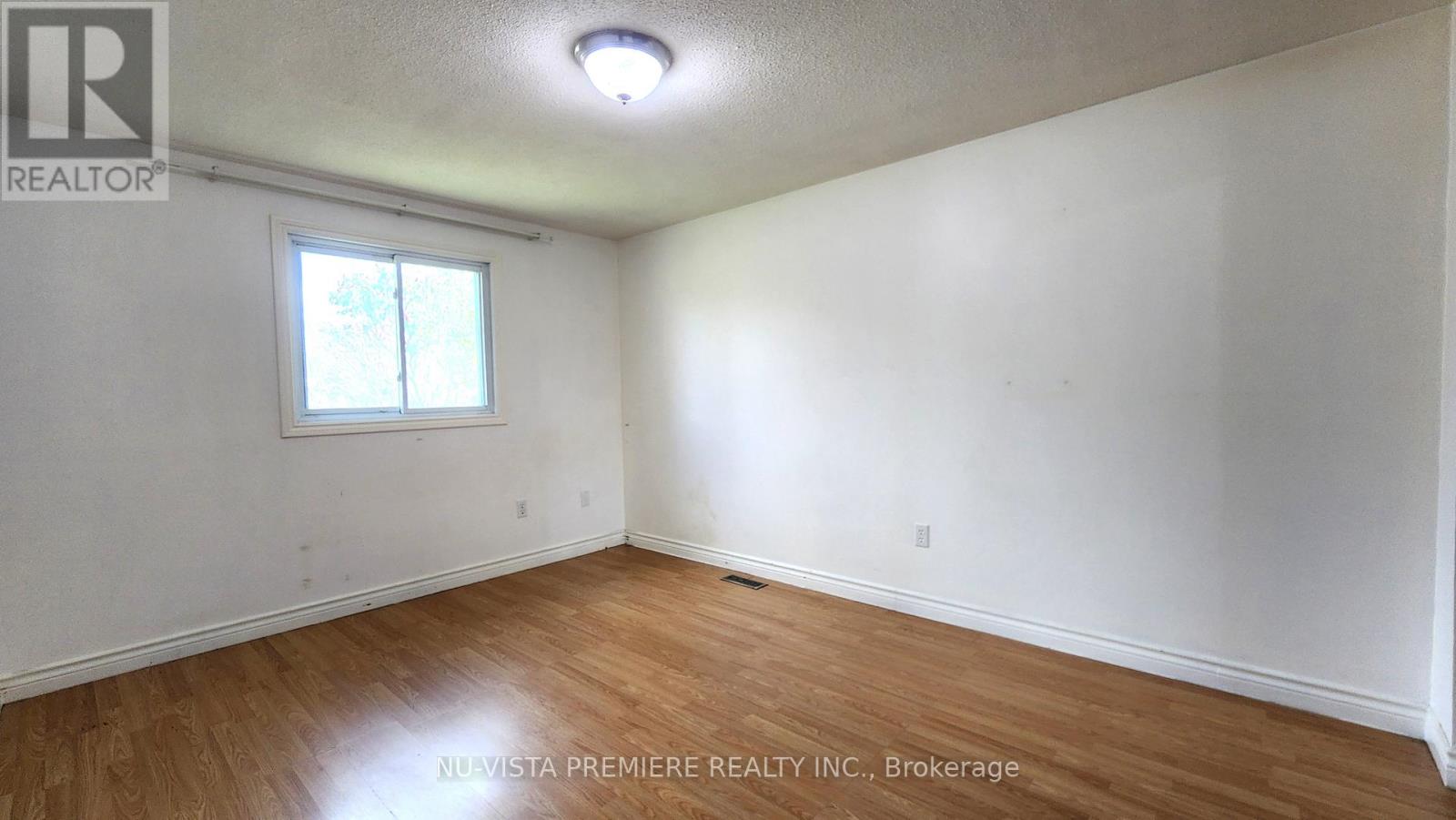 Photo 21 of 50 for 942 Chippewa Drive