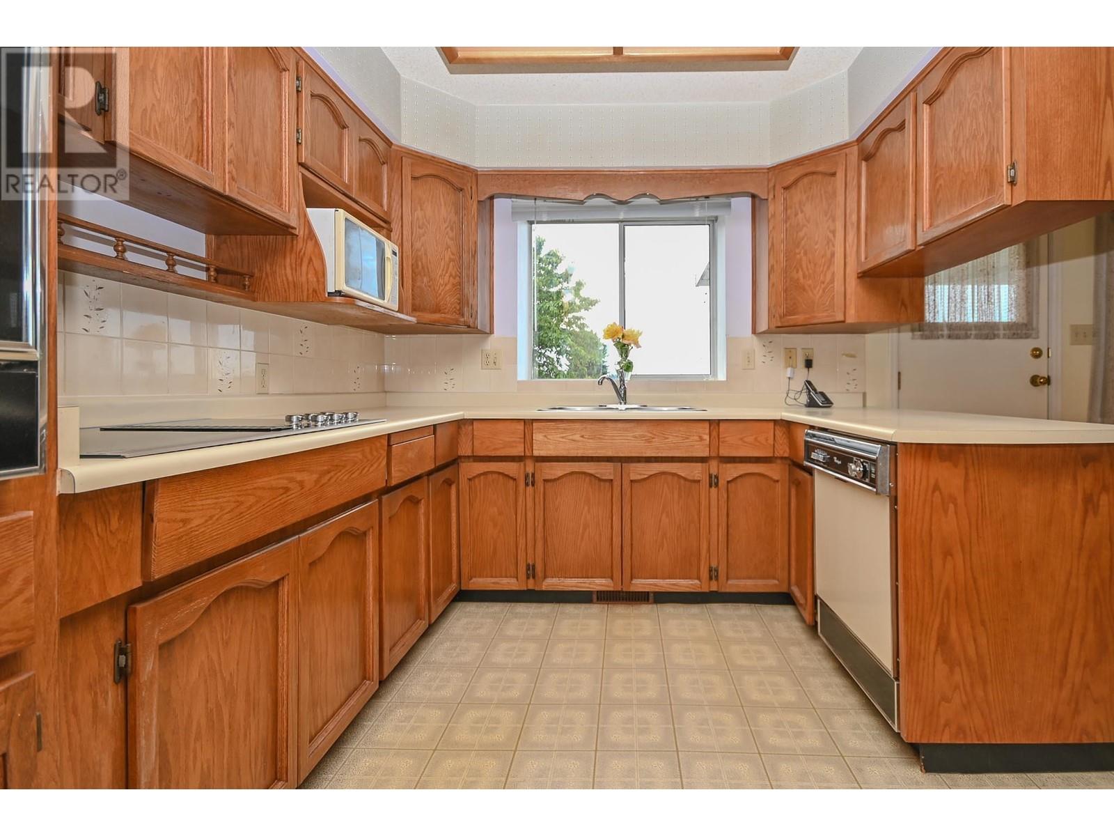 2560 Bluebell Avenue, Coquitlam, British Columbia  V3E 2G1 - Photo 10 - R3008904
