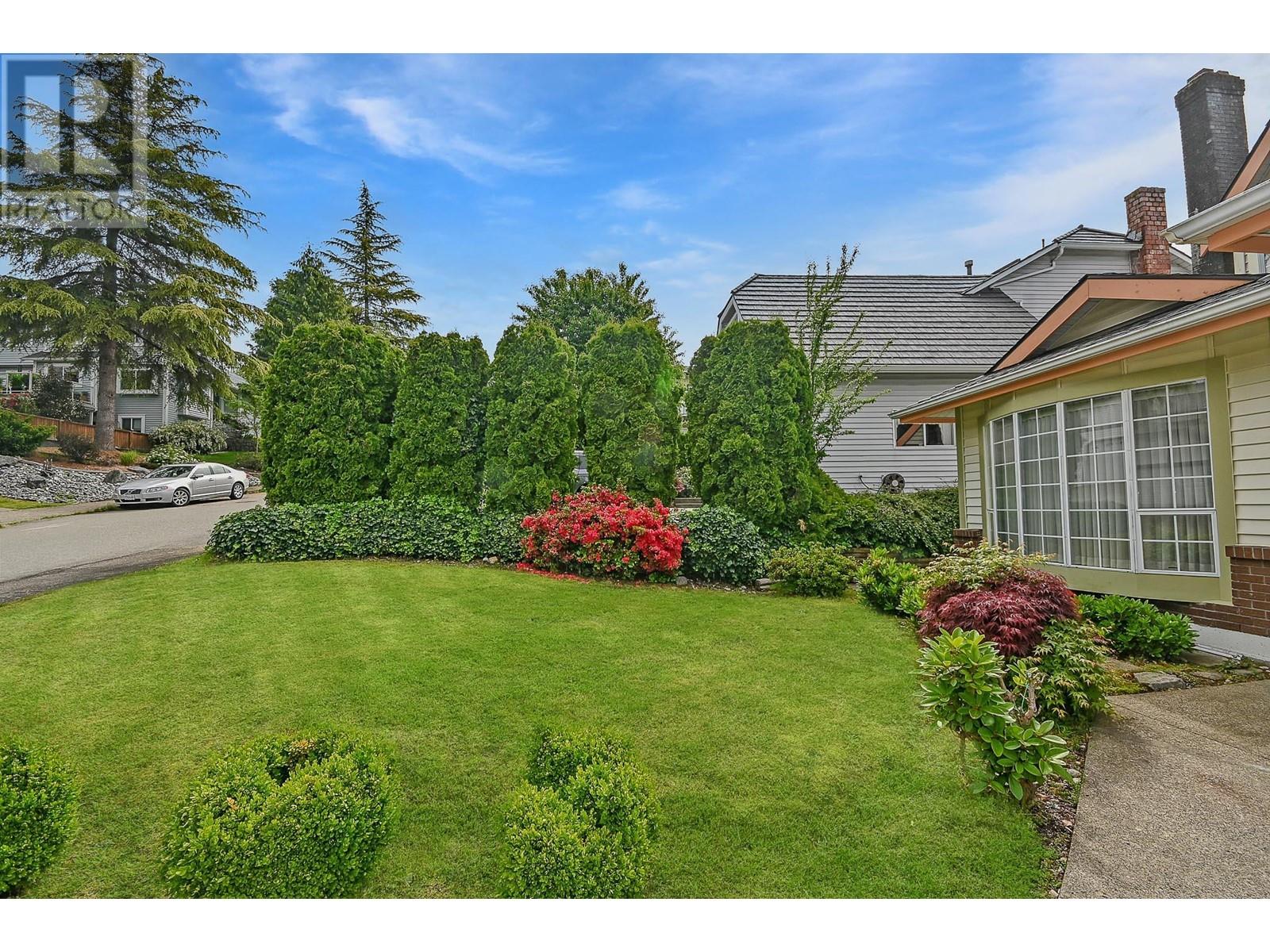 2560 Bluebell Avenue, Coquitlam, British Columbia  V3E 2G1 - Photo 2 - R3008904