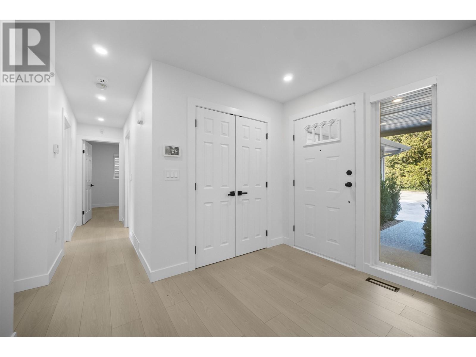 19 Arrow-Wood Place, Port Moody, British Columbia  V3H 4E9 - Photo 6 - R3008920